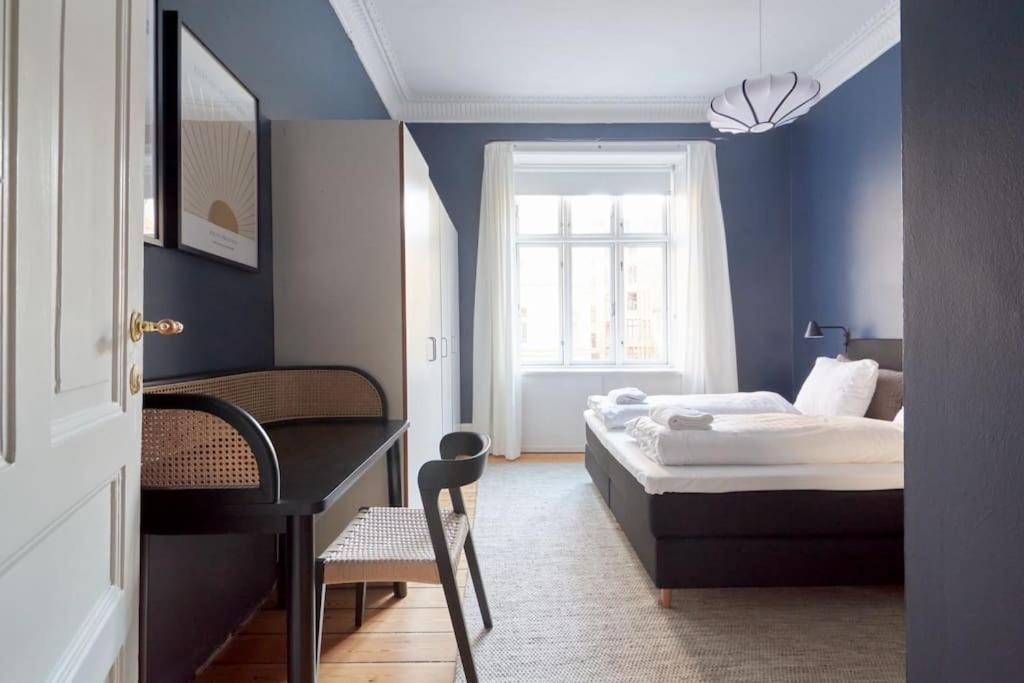 Moderen And Sleek 3Br With Bath By The Lakes And Metro Copenhaga Exterior foto